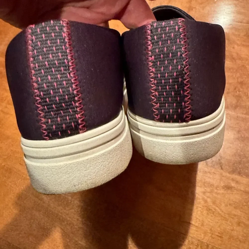 Woman’s rebook slip on shoes
